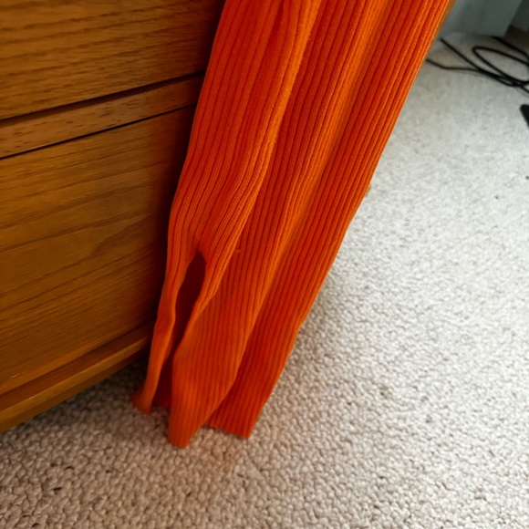 Jolie & Joy NWT orange,women’s M,rib knit belted dress, maxi, side slits, v-neck - Picture 4 of 10